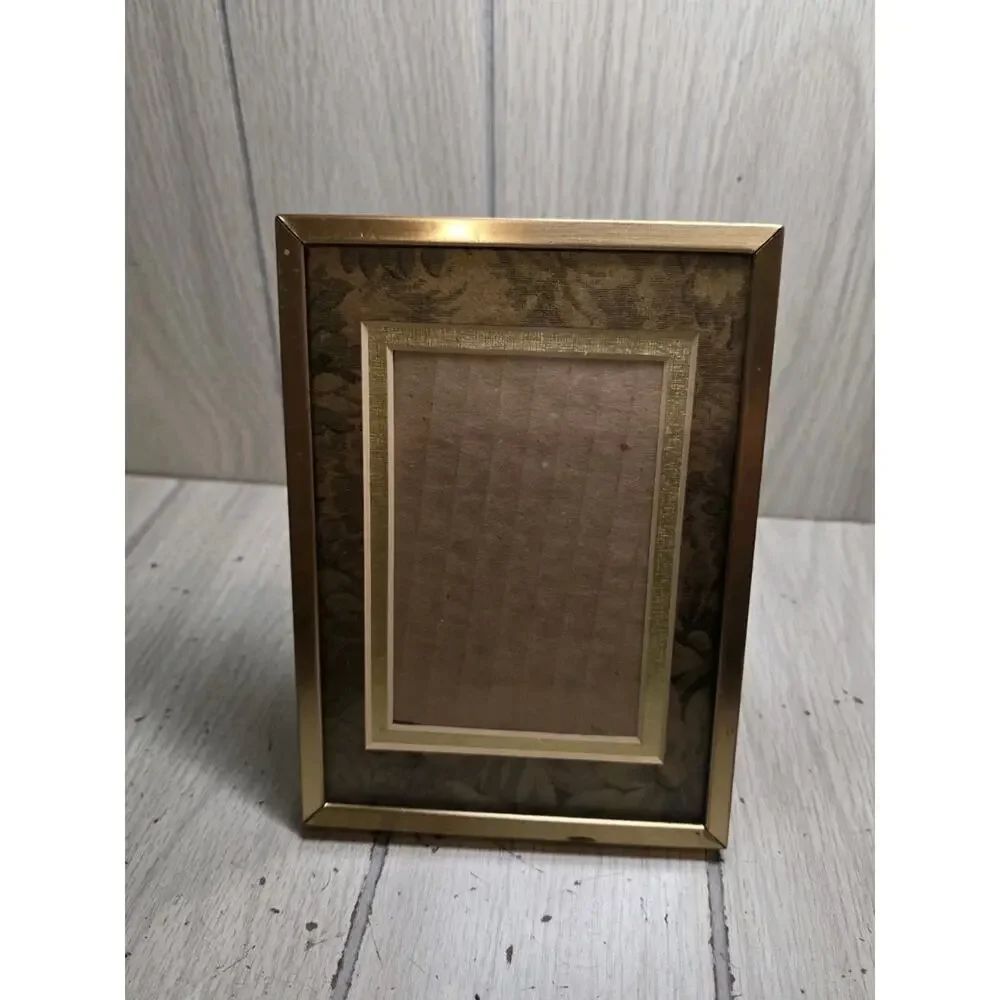 Vintage 70s gold